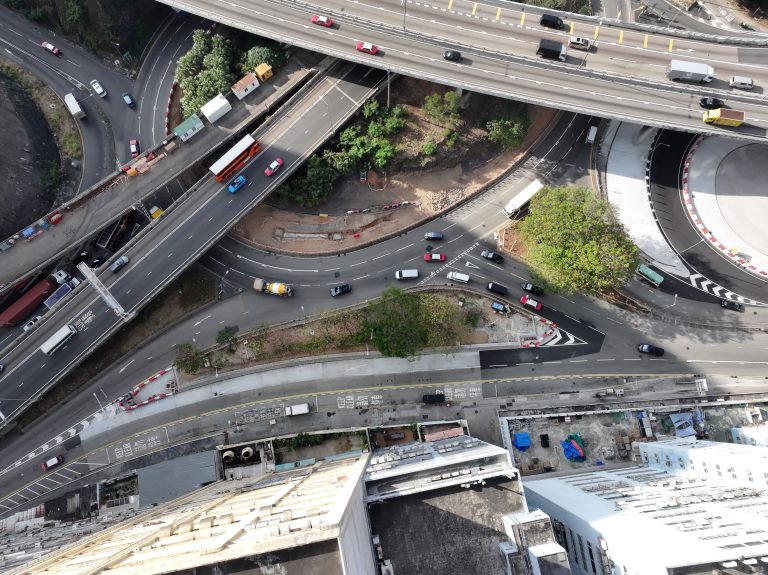 荃青交汇处以北经扩阔的德士古道东行线